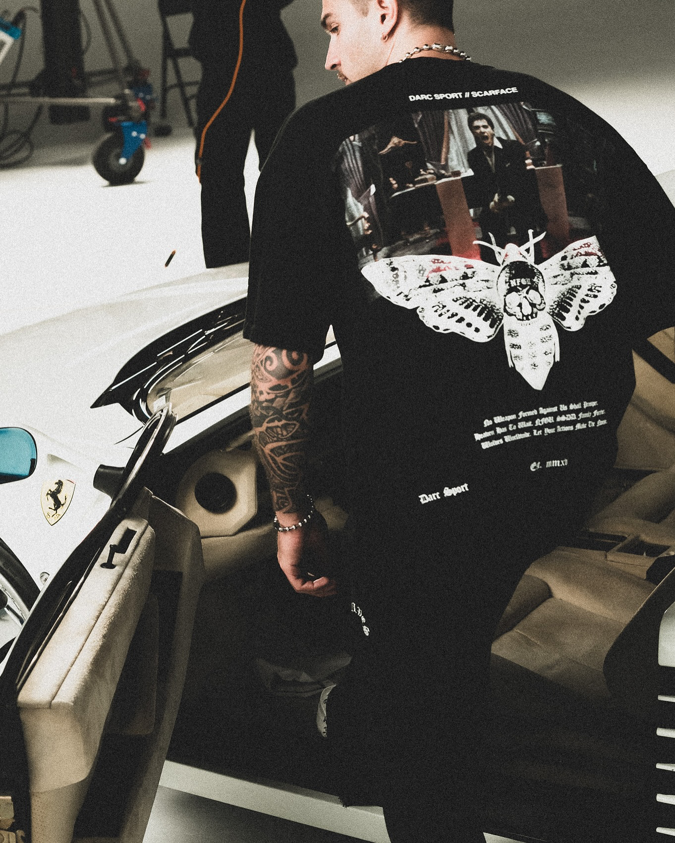 CAMISETA OVERSIZED -  SAY HELLO BLACK