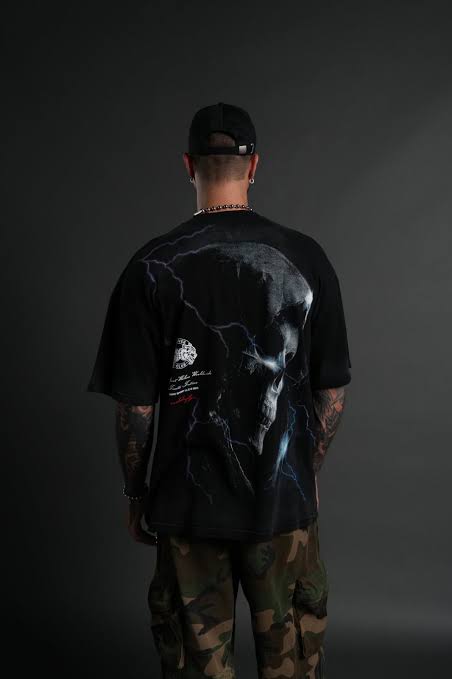 CAMISETA OVERSIZED -  FUTURE CALLS